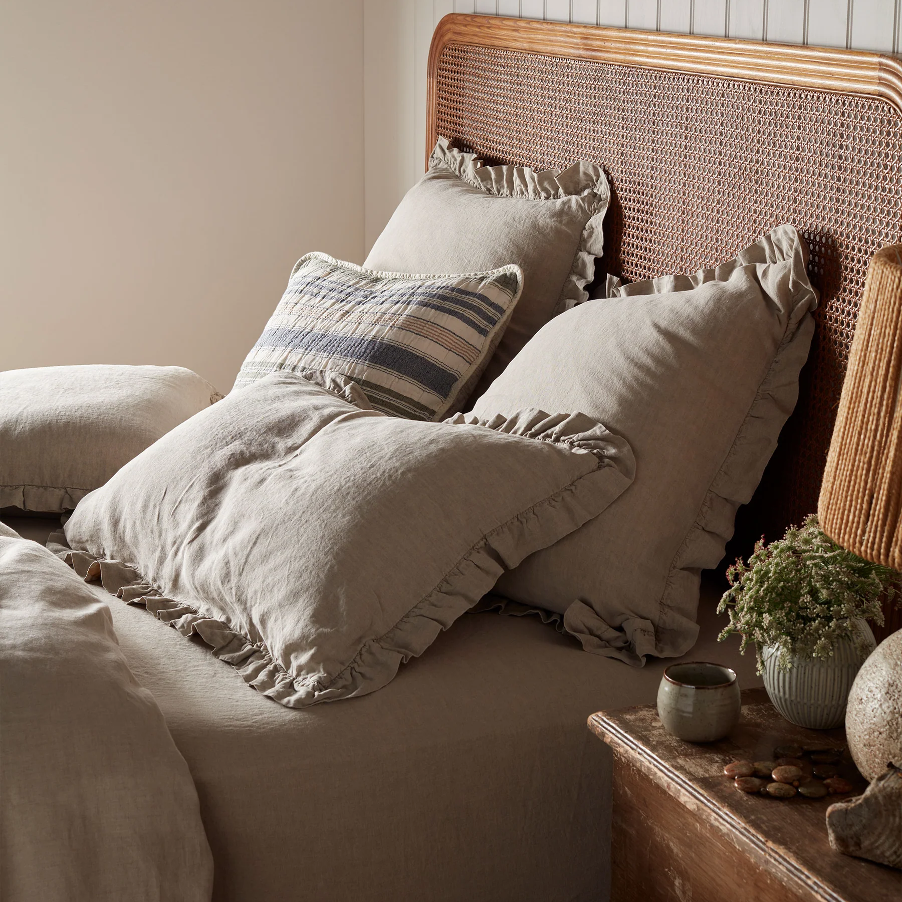 Secret Linen logo