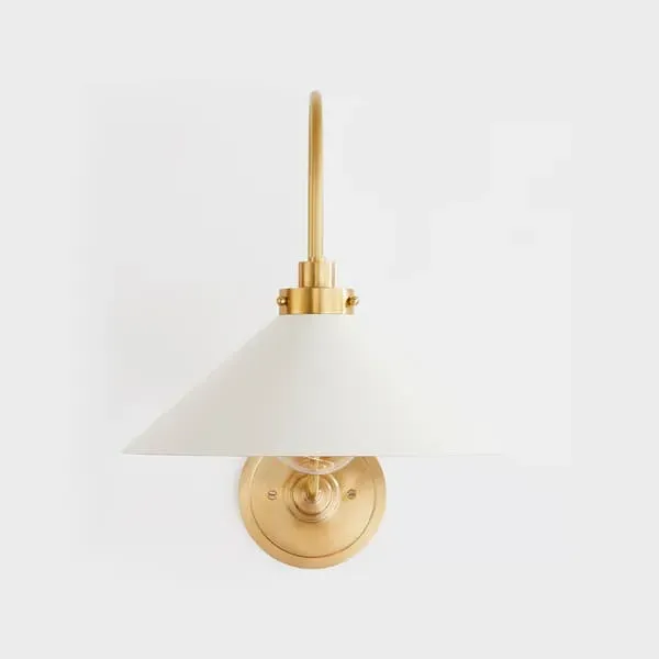 Wall Light with Classic Design - Brass