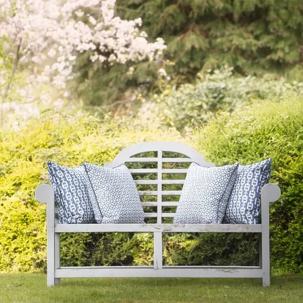 Square Outdoor Cushion Geometric - Navy, Hollowfibre