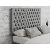 Chesterfield Headboard with Buttoned Design