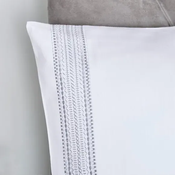 Duvet Cover Set with Embroidered Band - White, Cotton