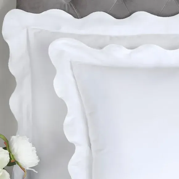 Duvet Cover Set with Scalloped Edge - White, Cotton