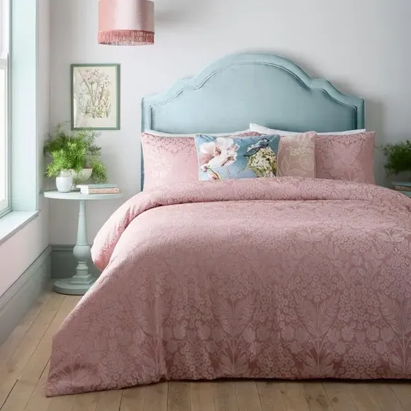 Duvet Cover Set with Floral Design - Pink