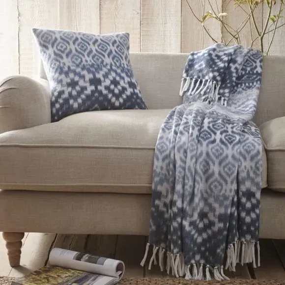 Square Filled Cushion Geometric Pattern - Blue