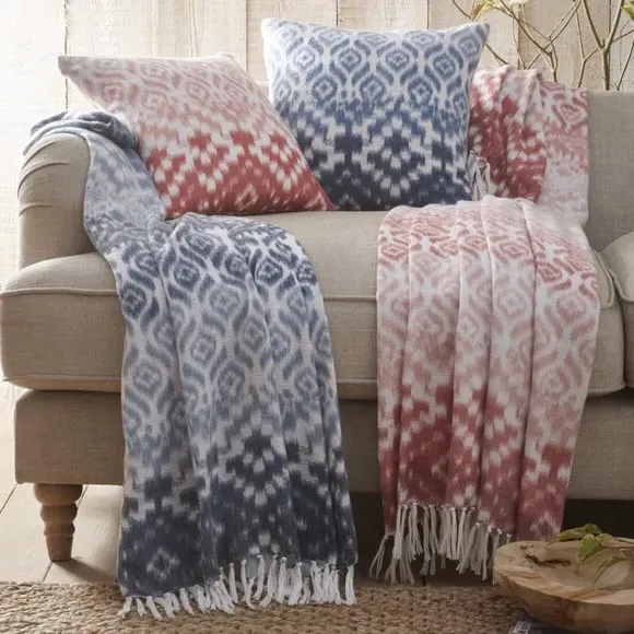 Square Filled Cushion Geometric Pattern - Blue