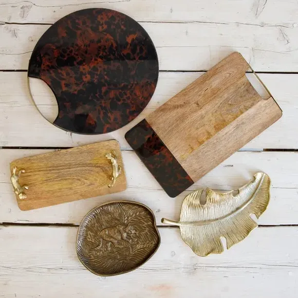 Leaf Serving Platter - Gold, Cast Aluminium