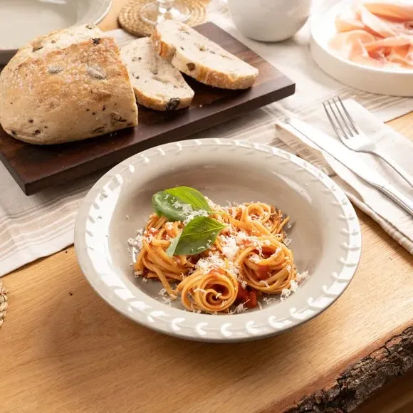 Set of 4 Pasta Bowls Leaf Design - Cream, Stoneware