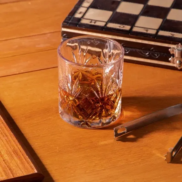 4-Piece Whiskey Gift Set - Multicolor