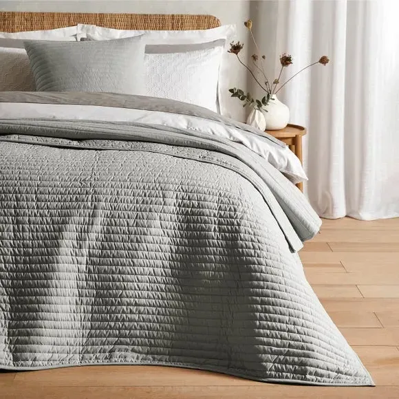Quilted Lines Bedspread - Silver
