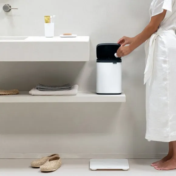 4L Waste Bin with Wall Mount - White