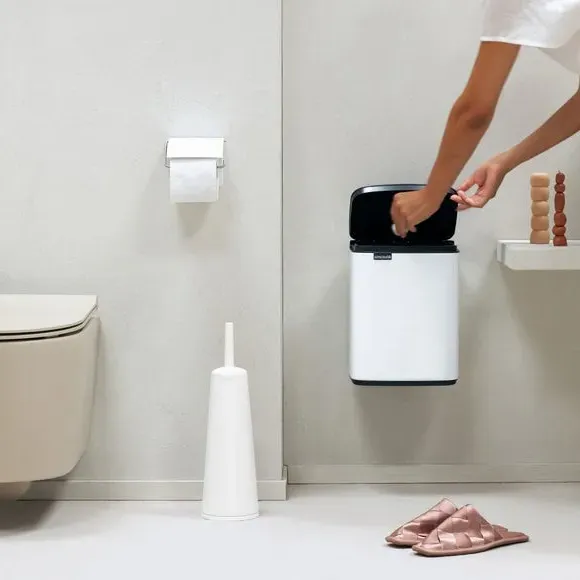 7L Waste Bin with Wall Mount - White