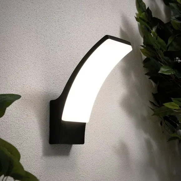Curved LED Outdoor Wall Light - Black, Nylon