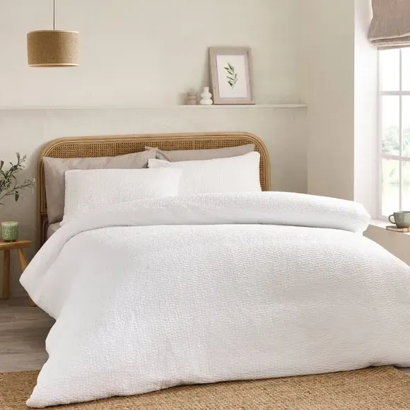 Crinkle Seersucker Duvet Set - White, Polyester
