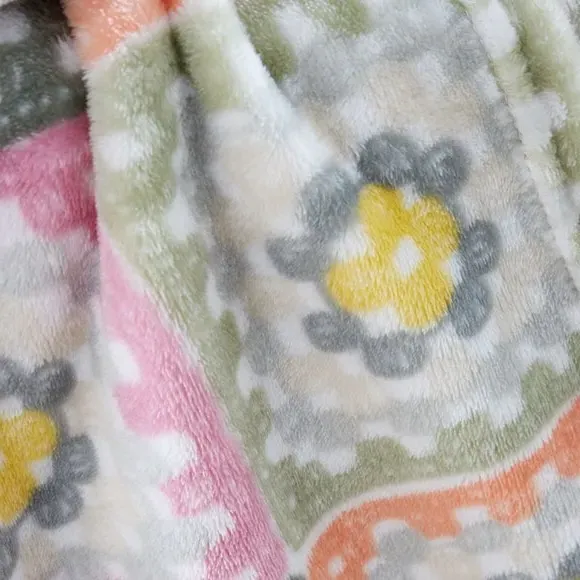 Crochet Print Throw Blanket - Green, Fleece