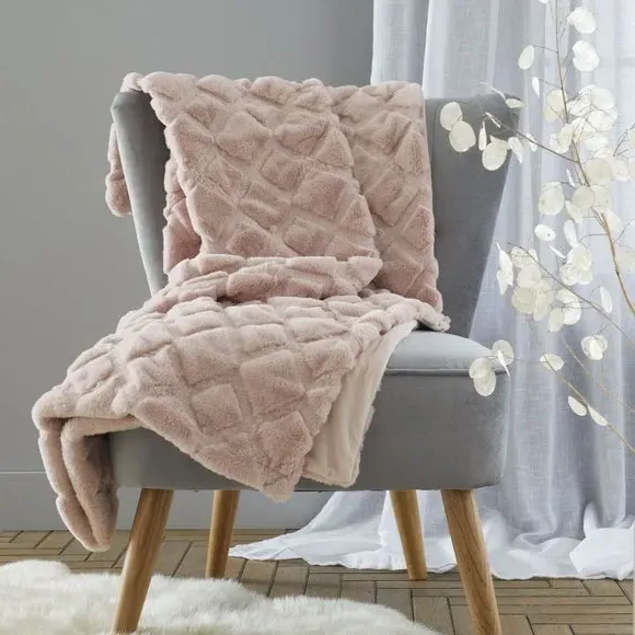 Diamond Throw Blanket - Blush, Polyester image