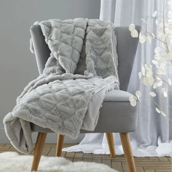 Diamond Throw Blanket - Silver, Polyester