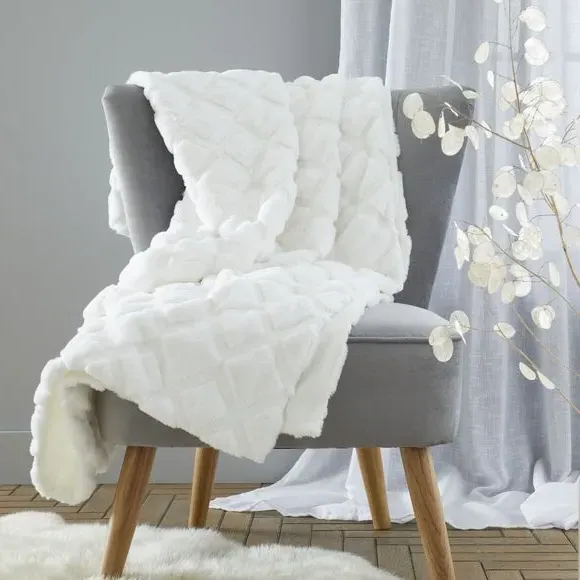 Diamond Throw Blanket - White, Polyester