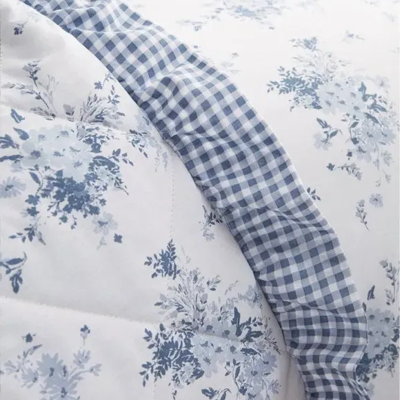 Floral Bedspread with Frilled Edges - Blue, Cotton
