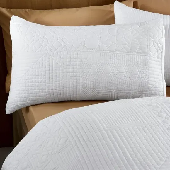 Geo Duvet Cover Set with Pillowcase - White