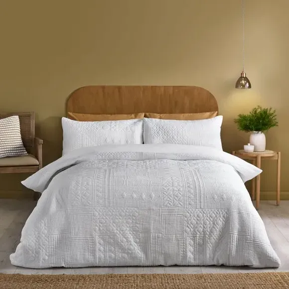 Geo Duvet Cover Set with Pillowcase - White