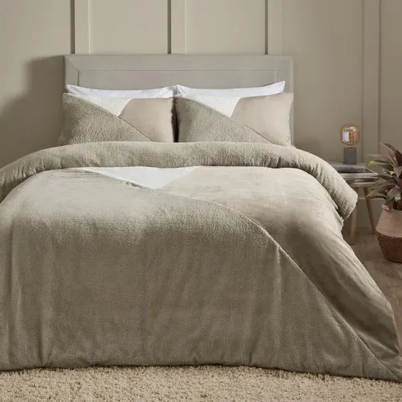 Geo Fleece Duvet Cover Set - Grey, Polyester