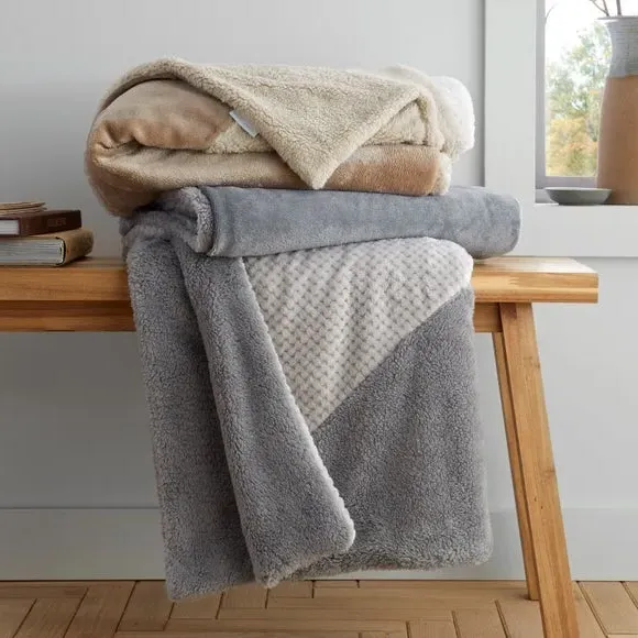 Geometric Fleece Throw Blanket - Grey, Sherpa