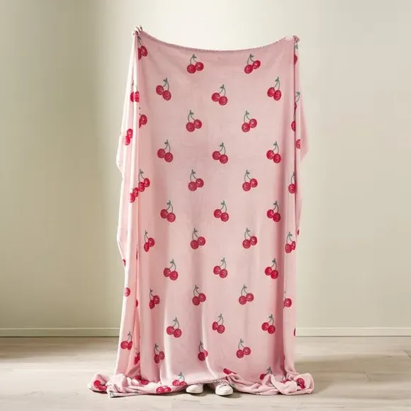Oversized Throw Blanket with Cherry Design - Pink