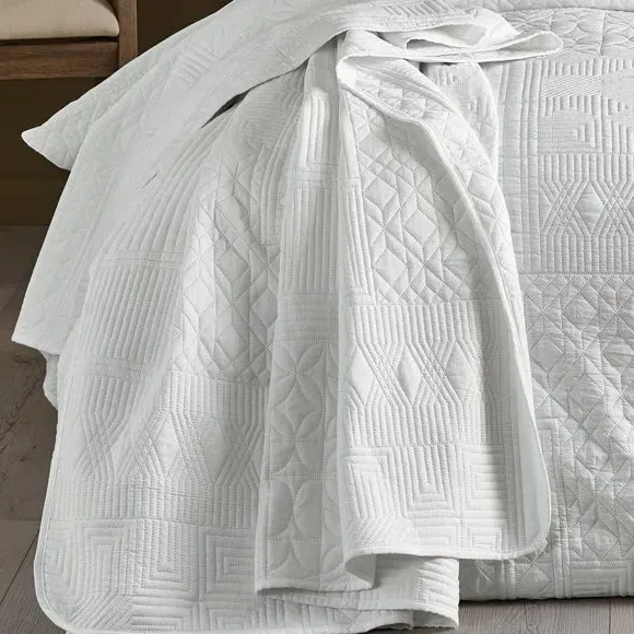 Quilted Bedspread Geometric Pattern - White