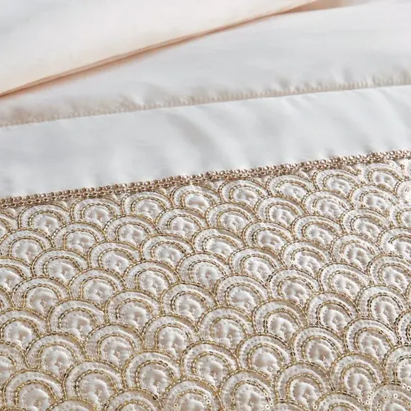 Quilted Bedspread with Sequins - Champagne
