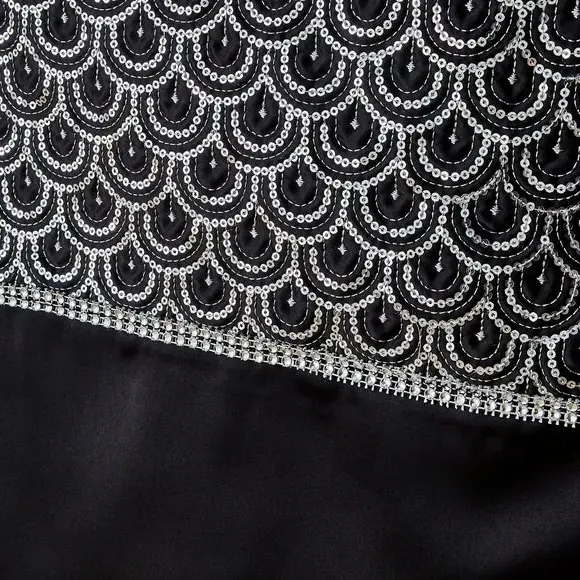 Sequin Table Runner with Deco Pattern - Black