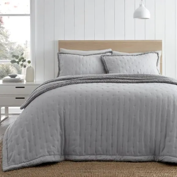 Soft Sherpa Bedspread with Circles - Silver