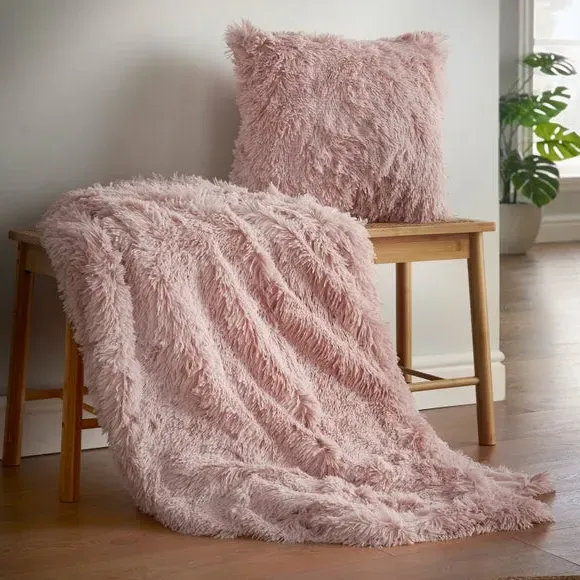 Square Cushion with Shaggy Texture - Blush