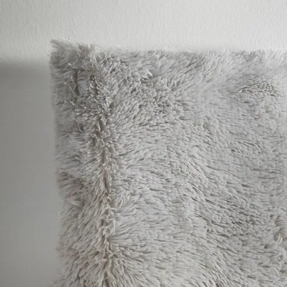 Square Cushion with Shaggy Texture - Silver
