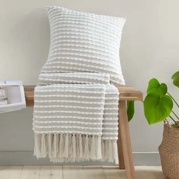 Stab Stitch Throw Blanket with Tassels - Natural