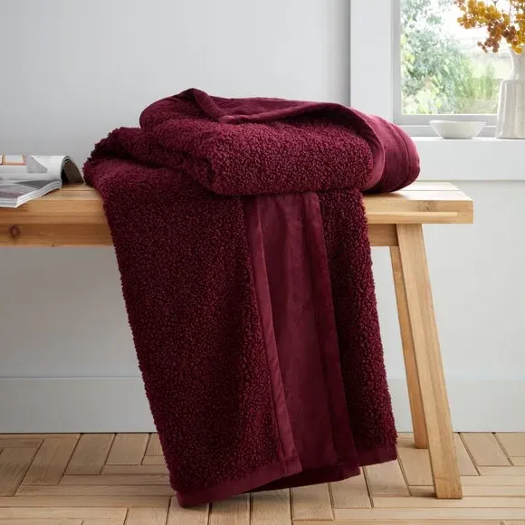Throw Blanket with Velvet Reverse - Damson, Boucle image