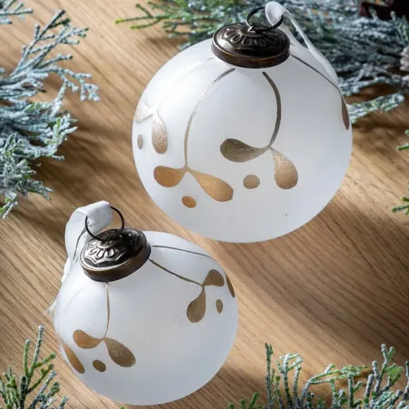 4-Pack Christmas Baubles - White, Matte Finish