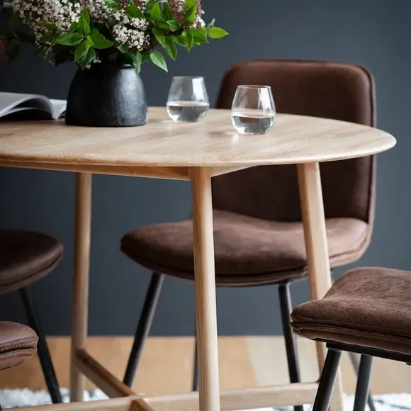 4-Seater Round Dining Table - Light Wood, Oak