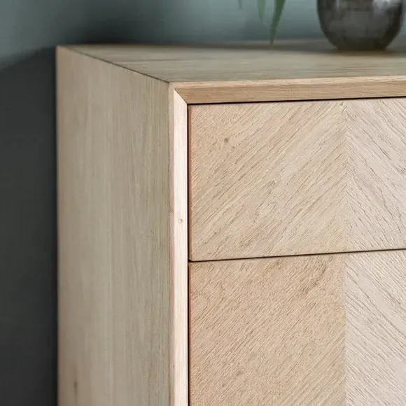 6 Drawer Chest with Chevron Design - Natural, Oak