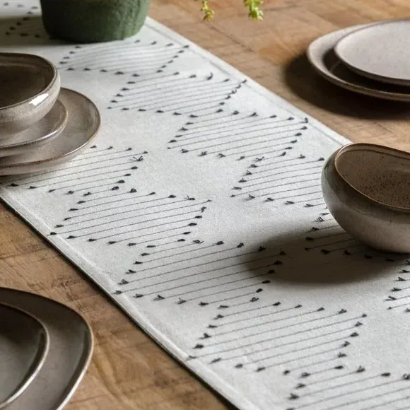 Diamond Weave Table Runner - White, Cotton image