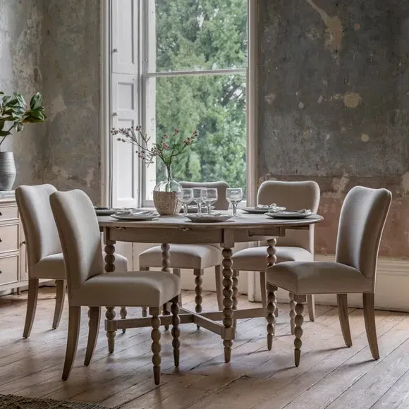 Round Extendable Dining Table - Natural, Oak