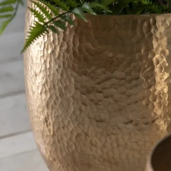Set of 2 Plant Pots with Hammered Finish - Bronze