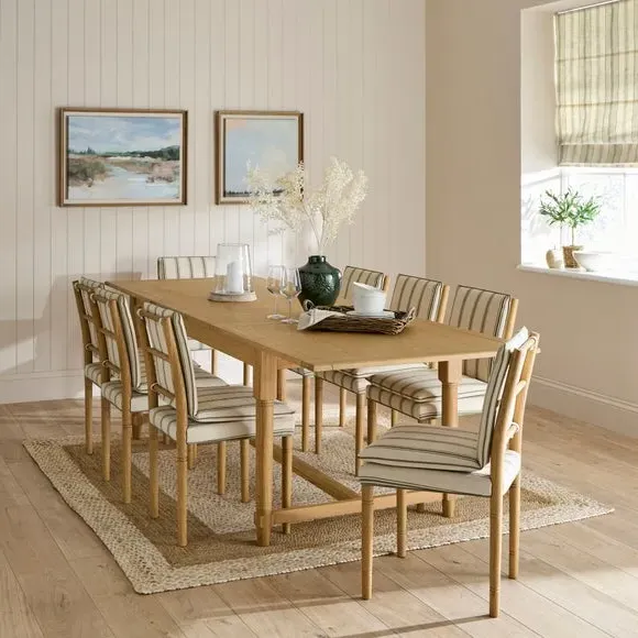 6-8 Seater Extending Dining Table - Oak image