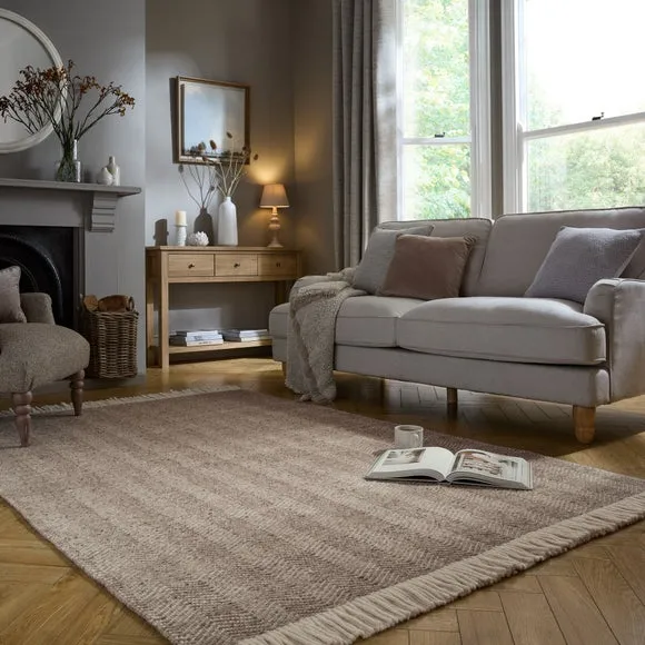 Herringbone Wool Rug with Tassels - Natural