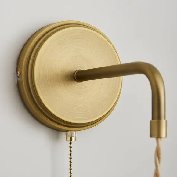 Industrial Wall Light with Pull Switch - Off-White