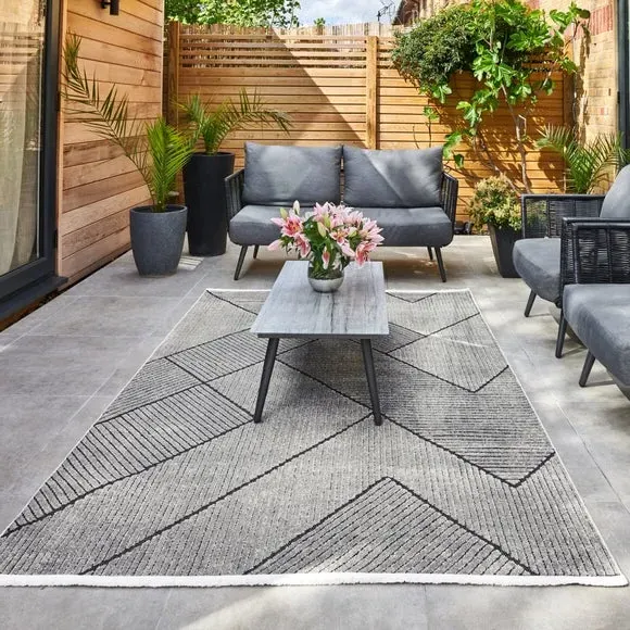 Chevron Indoor Outdoor Rug - Grey