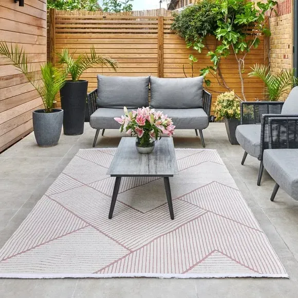 Chevron Indoor Outdoor Rug - Rose