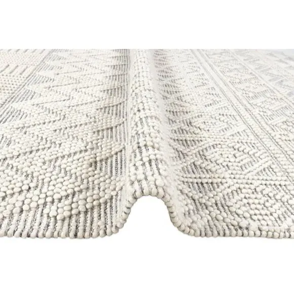 Macramé Rug with Tassels - Natural, Wool
