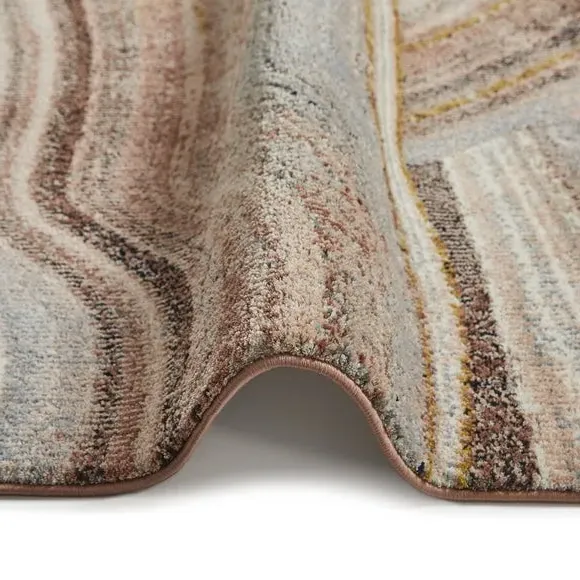 Plush Rug with Modern Print - Pink