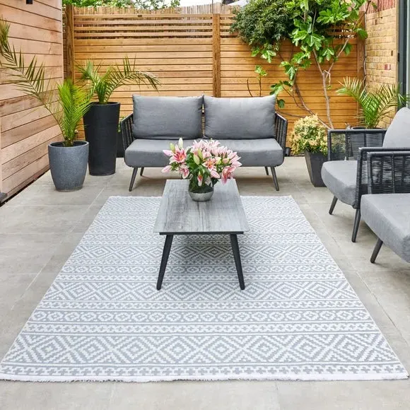 Traditional Indoor Outdoor Rug - Blue