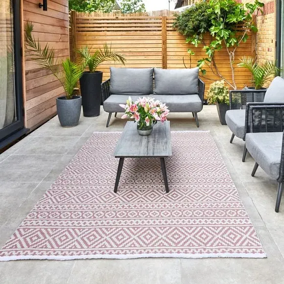 Traditional Indoor Outdoor Rug - Rose
